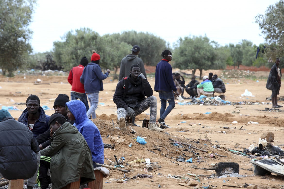 Nella Tunisia di Saied adesso viene colpito chi aiuta i migranti