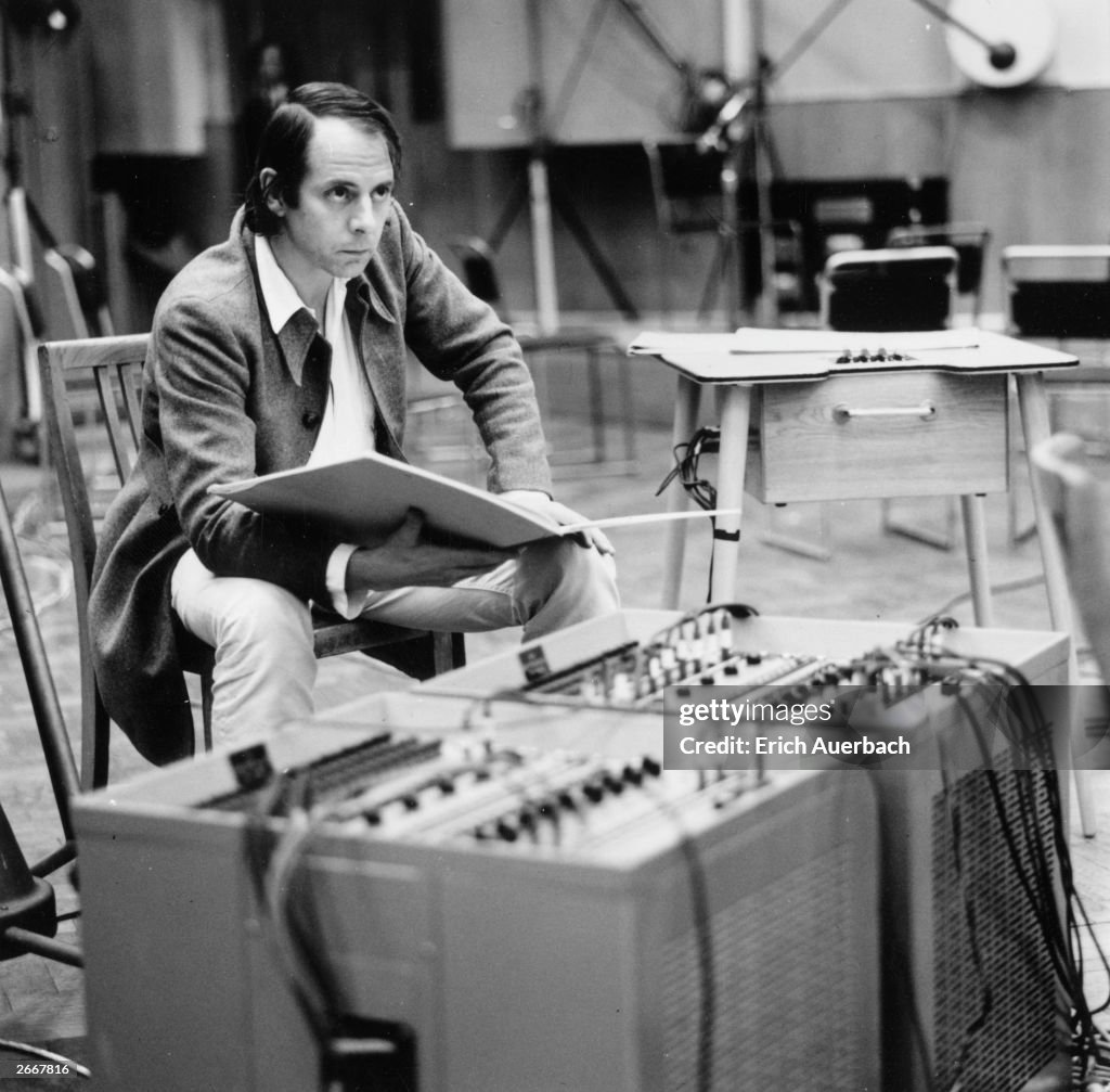 Karlheinz Stockhausen in studio nel febbraio 1971