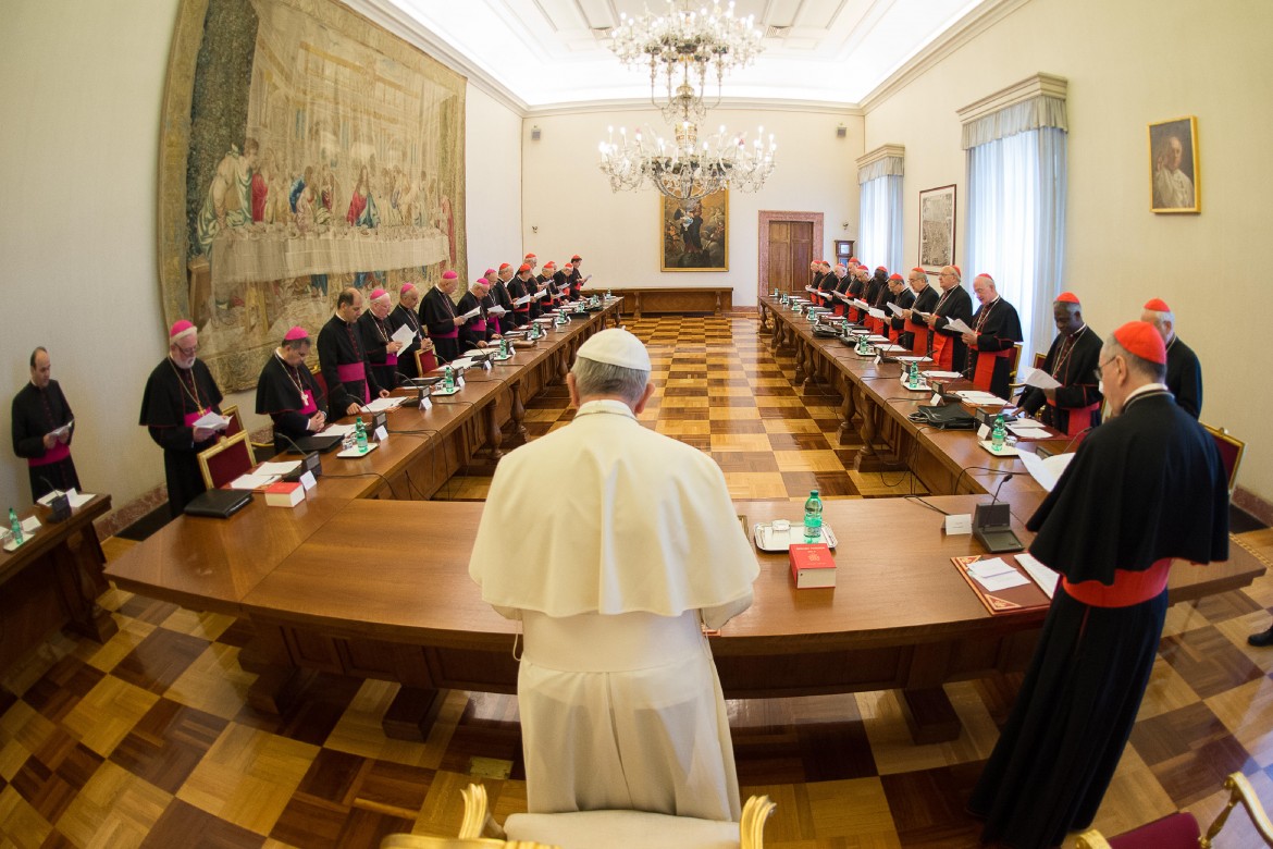 Il papa chiede «collegialità» ai vescovi