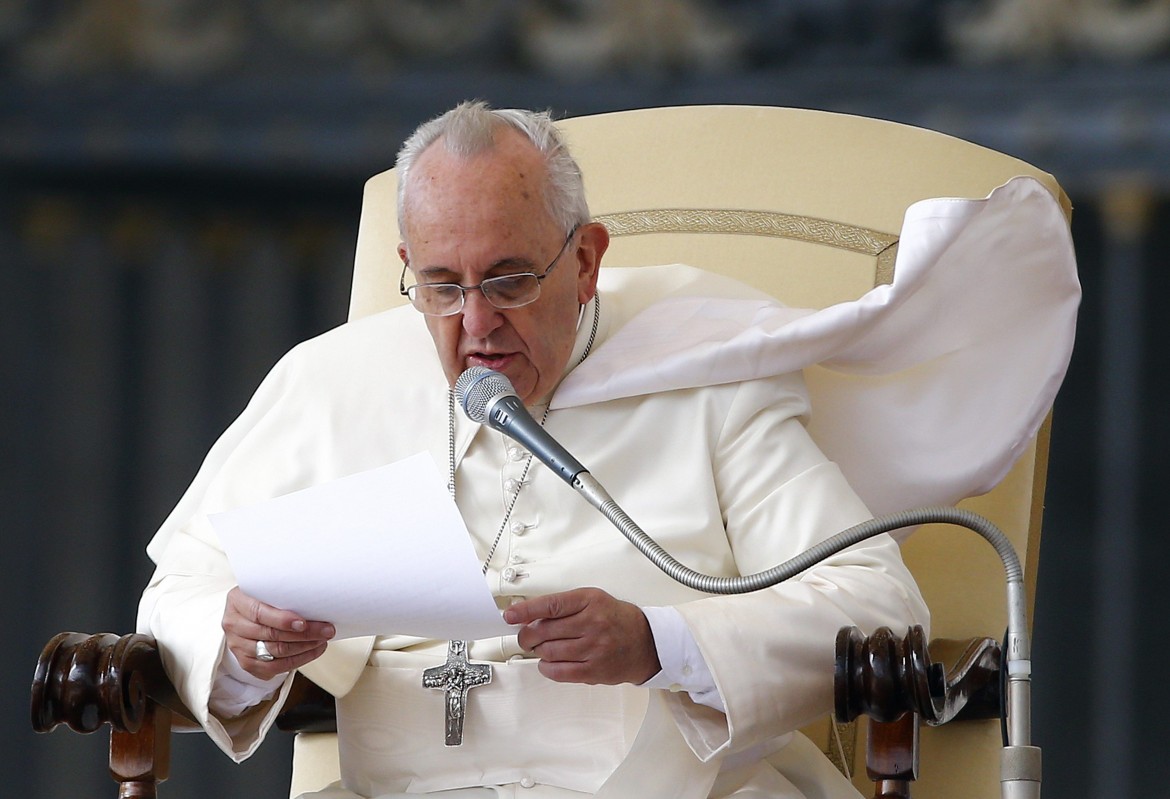 Vatileaks, “bruciata” l’enciclica di Bergoglio