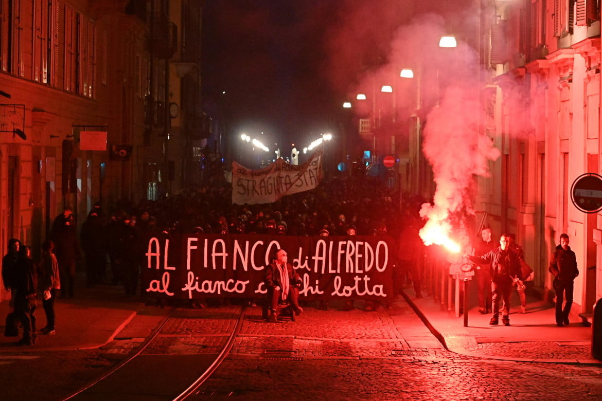 Torino, 75 anarchici denunciati per devastazione