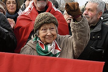 Lidia Menapace a una manifestazione antifascista il 10 febbraio 2017